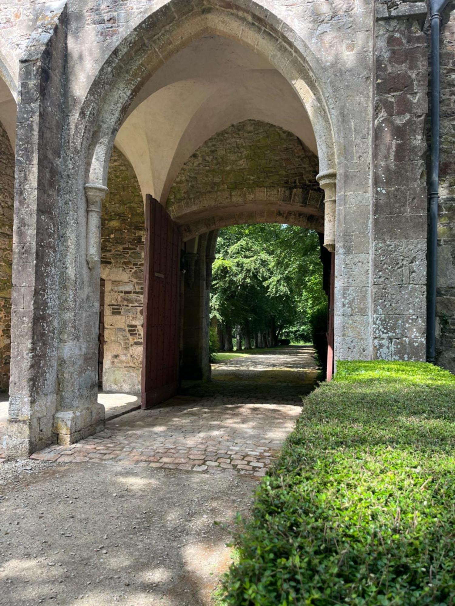 Abbaye De Blanchelande Bed & Breakfast Neufmesnil Exterior photo