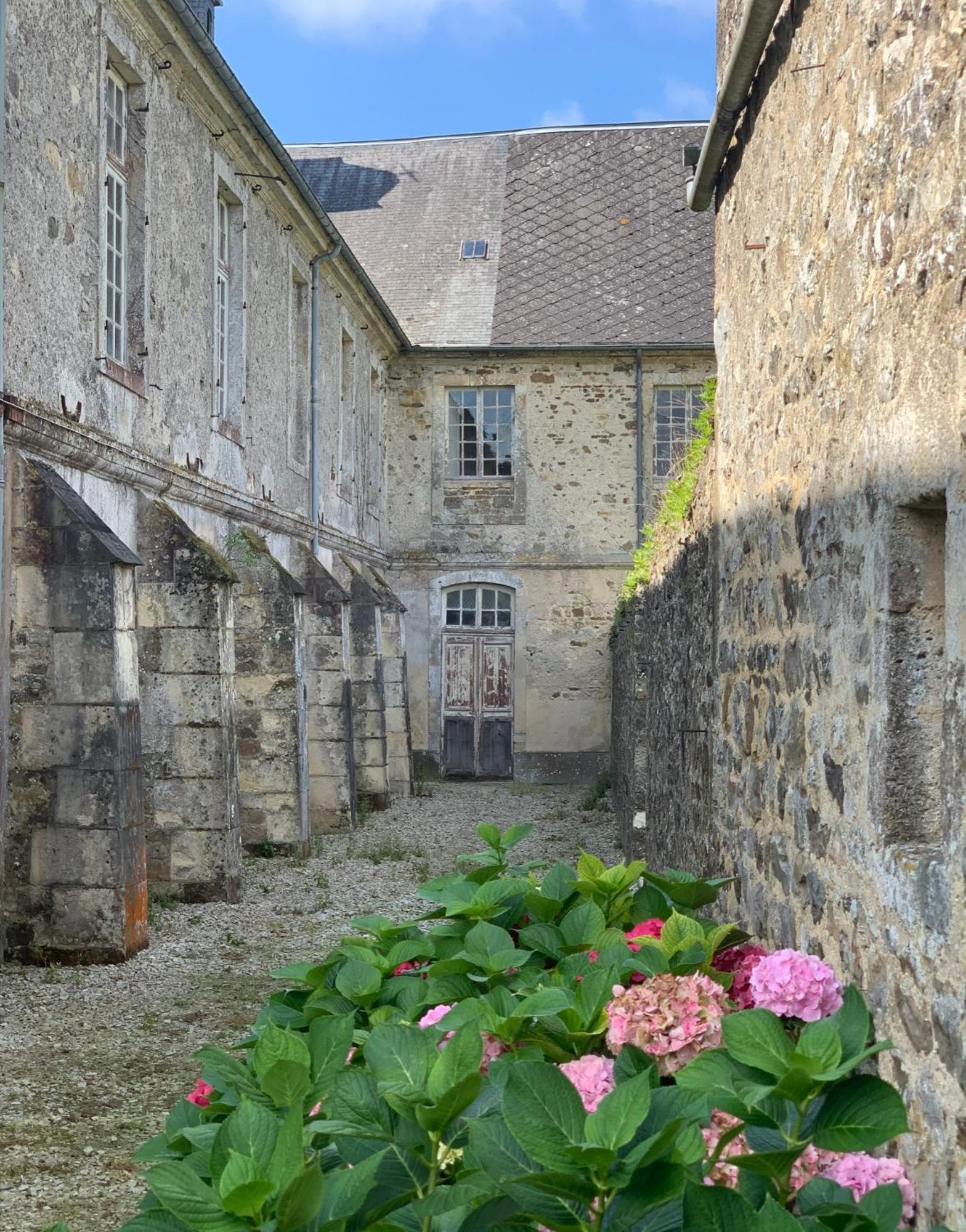 Abbaye De Blanchelande Bed & Breakfast Neufmesnil Exterior photo